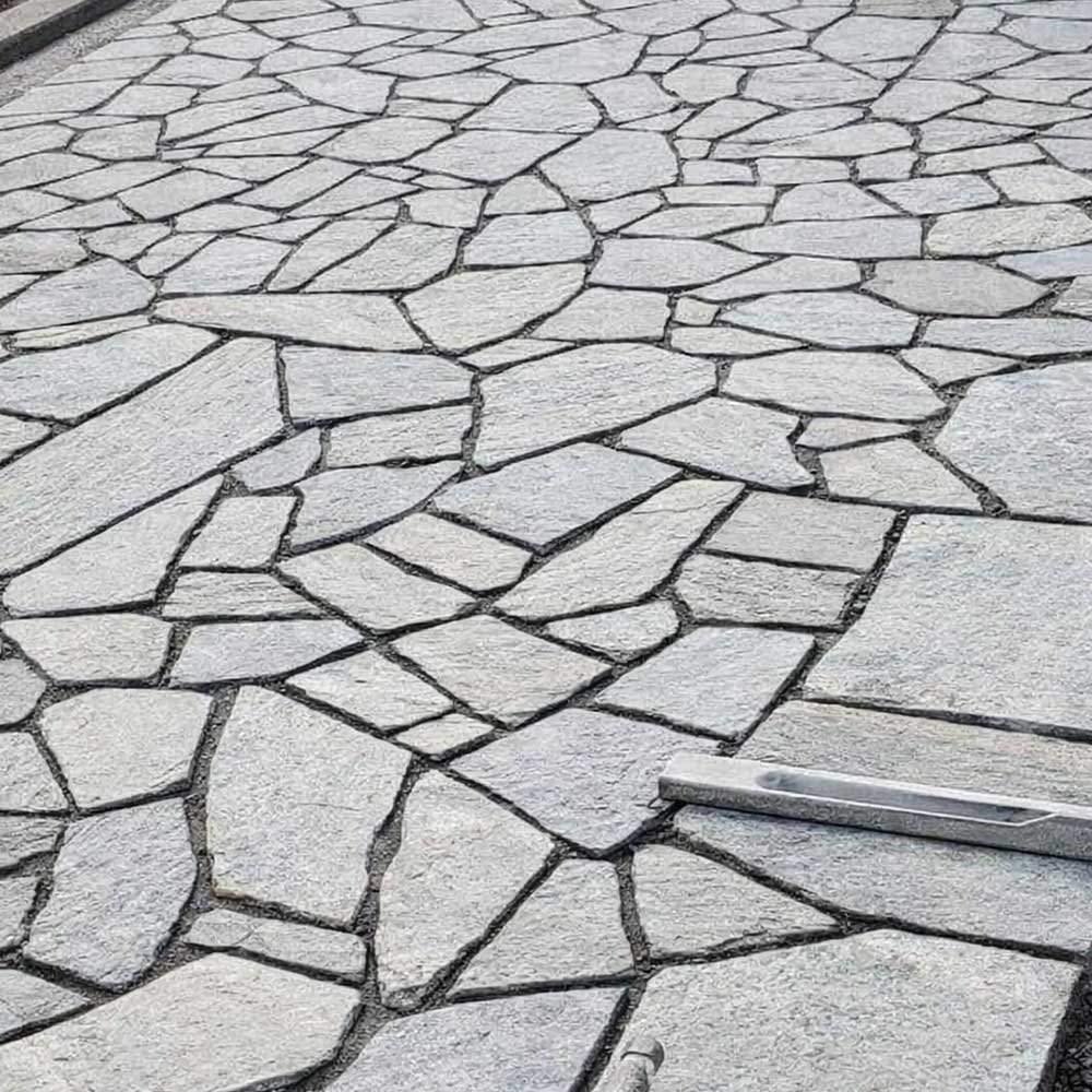 حجر رياض أبيض عشوائي - Riyadh white Rock Crazy Paving - الصورة 2